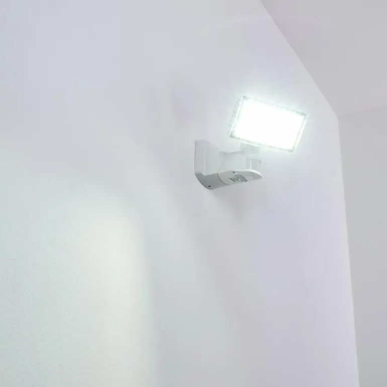 Applique murale d'extérieur Loit LED Blanc, 1 lumière, Détecteur de mouvement