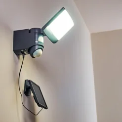 Applique murale d'extérieur Larvik LED Anthracite, 1 lumière, Détecteur de mouvement